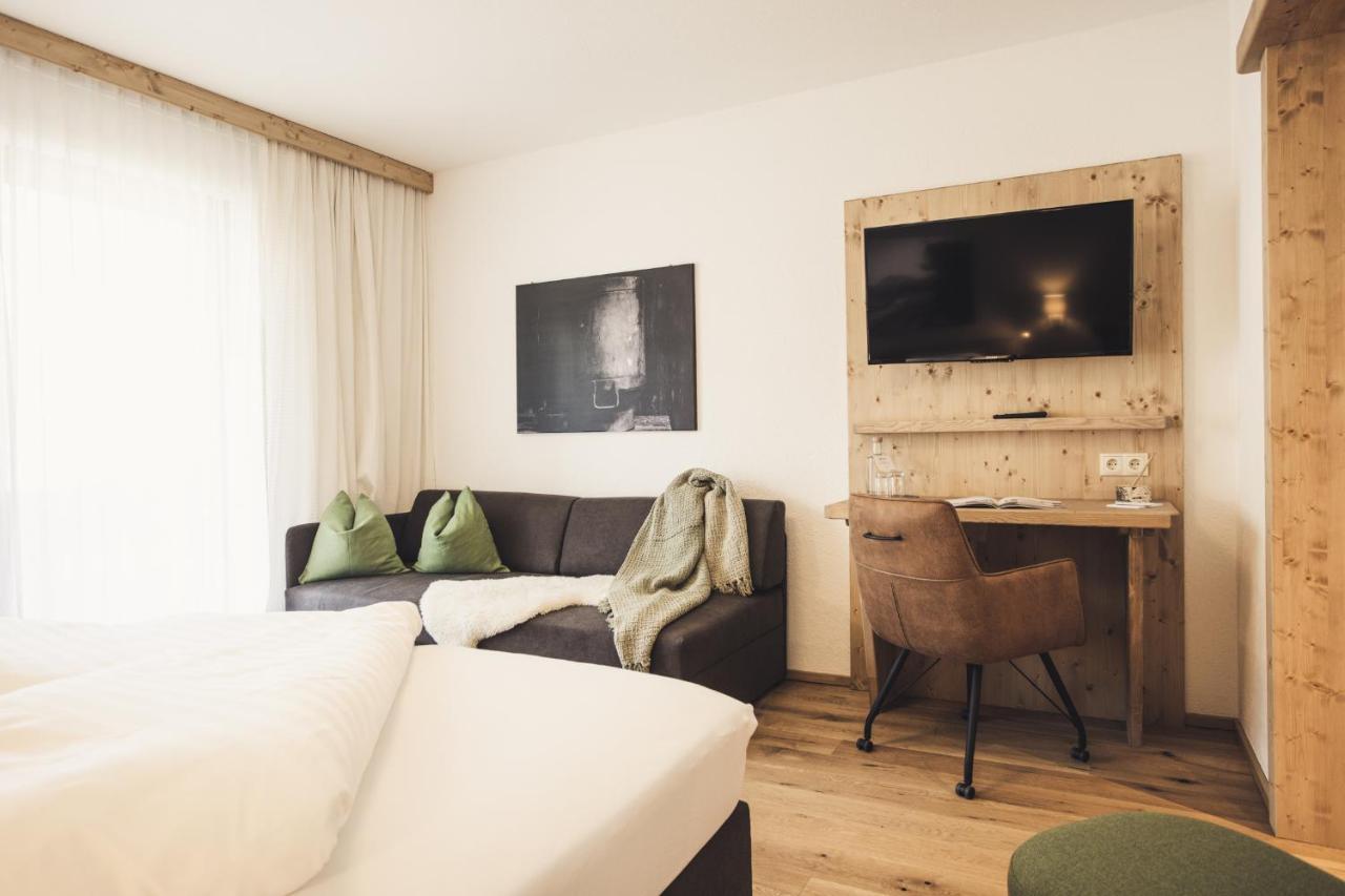 Hotel Johanna Mitten Im Oetztal Umhausen Bagian luar foto